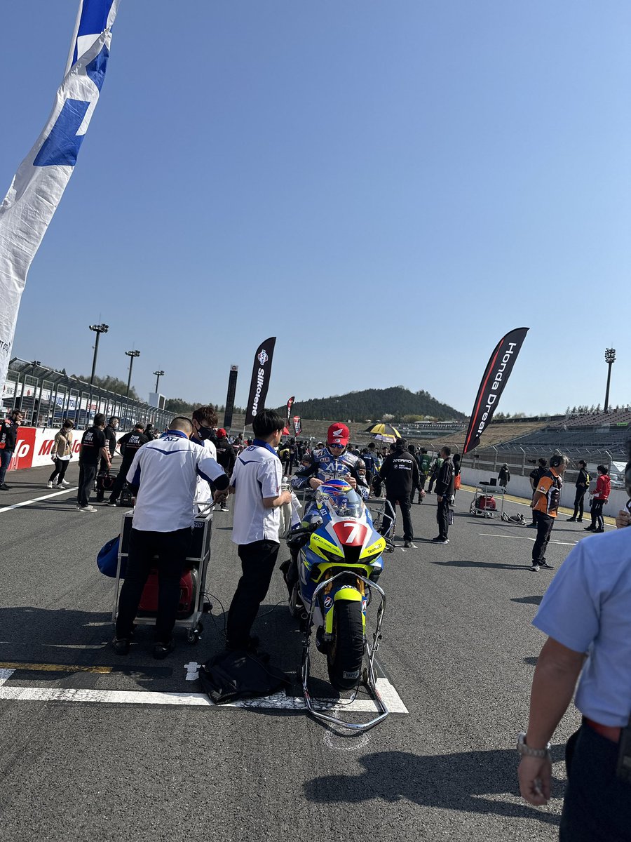 zeropointshaft's tweet photo. お仕事、お仕事😊
#TeamAT #SANMEITeamTAROPLUSONE #TONERTSYNCEDGE4413BMW #TeamKodama https://t.co/iFOKKUCo9H