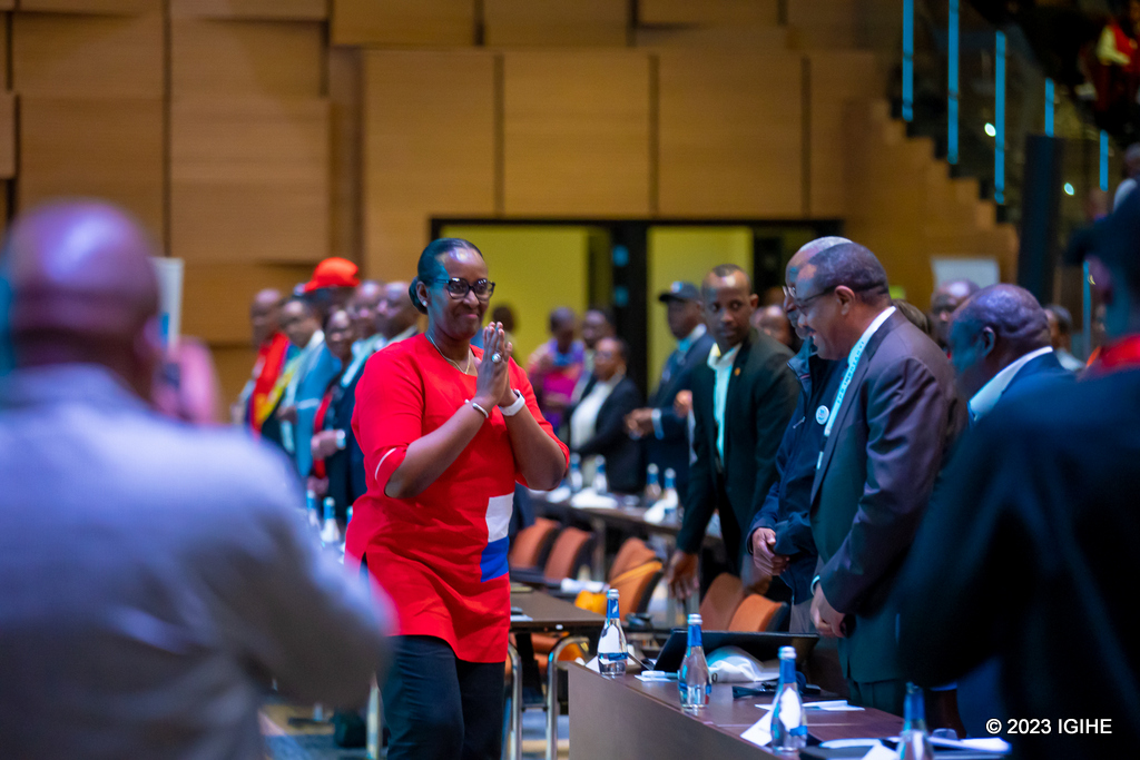 IGIHE's tweet photo. Madamu Jeannette Kagame yitabiriye iyi Nama Mpuzamahanga ya FPR Inkotanyi yahuriranye n’isabukuru y’Imyaka 35 y’uyu muryango. https://t.co/2baPaiHoAx