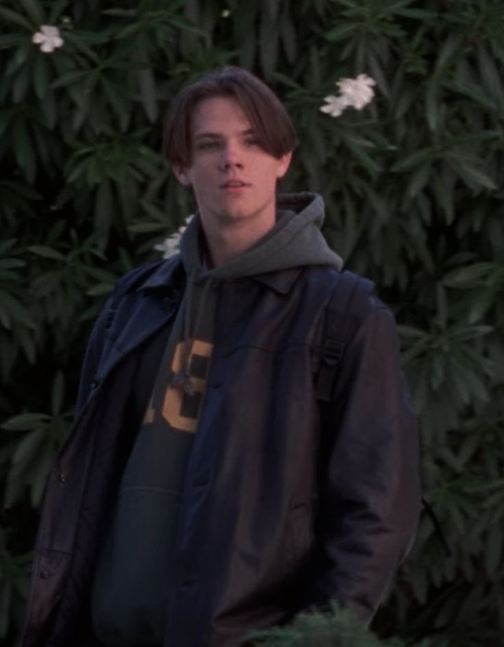 thinkergilmore's tweet photo. the best gilmore girls character <3 https://t.co/JNpupILQtm
