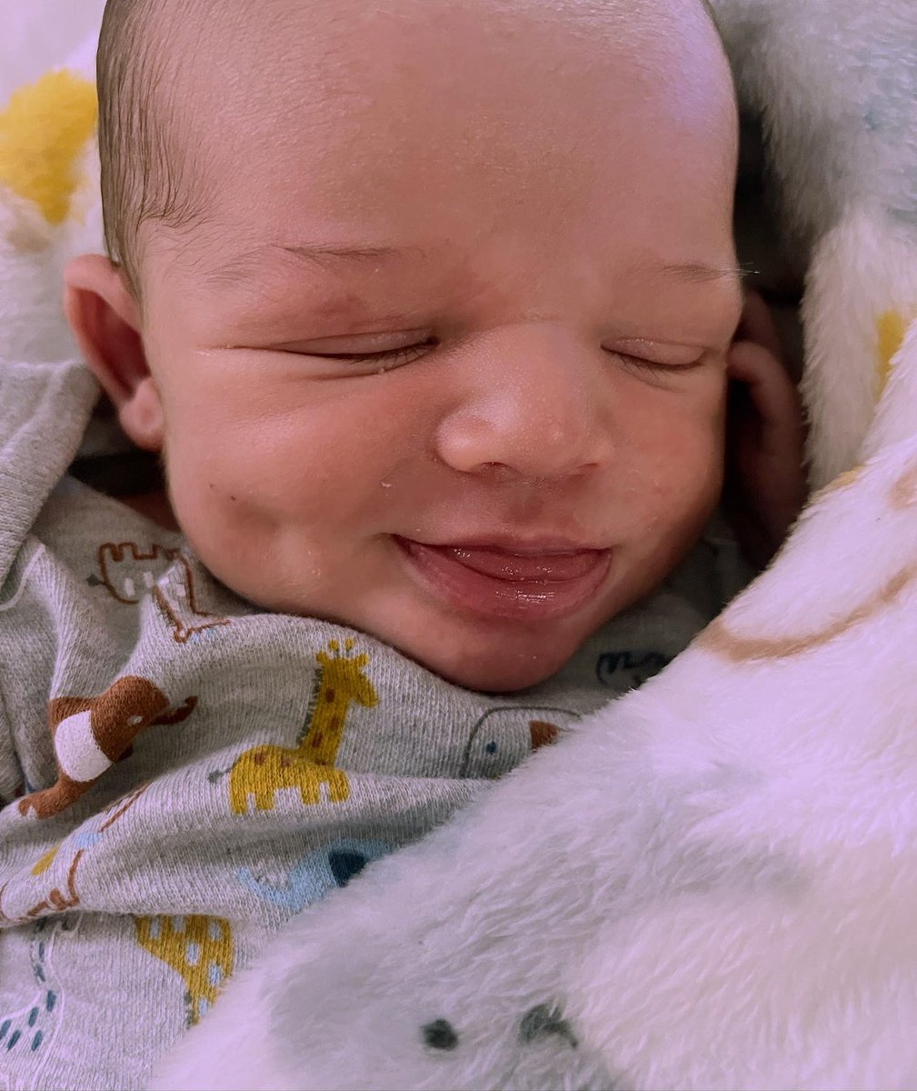 raygannicoleee's tweet photo. It’s 5am, I just got done feeding my son, &amp; now I’m watching him laugh while he’s dreaming. Happy one month littles. I am beyond lucky to be your Mama 💙 https://t.co/vvHr3QGOKx