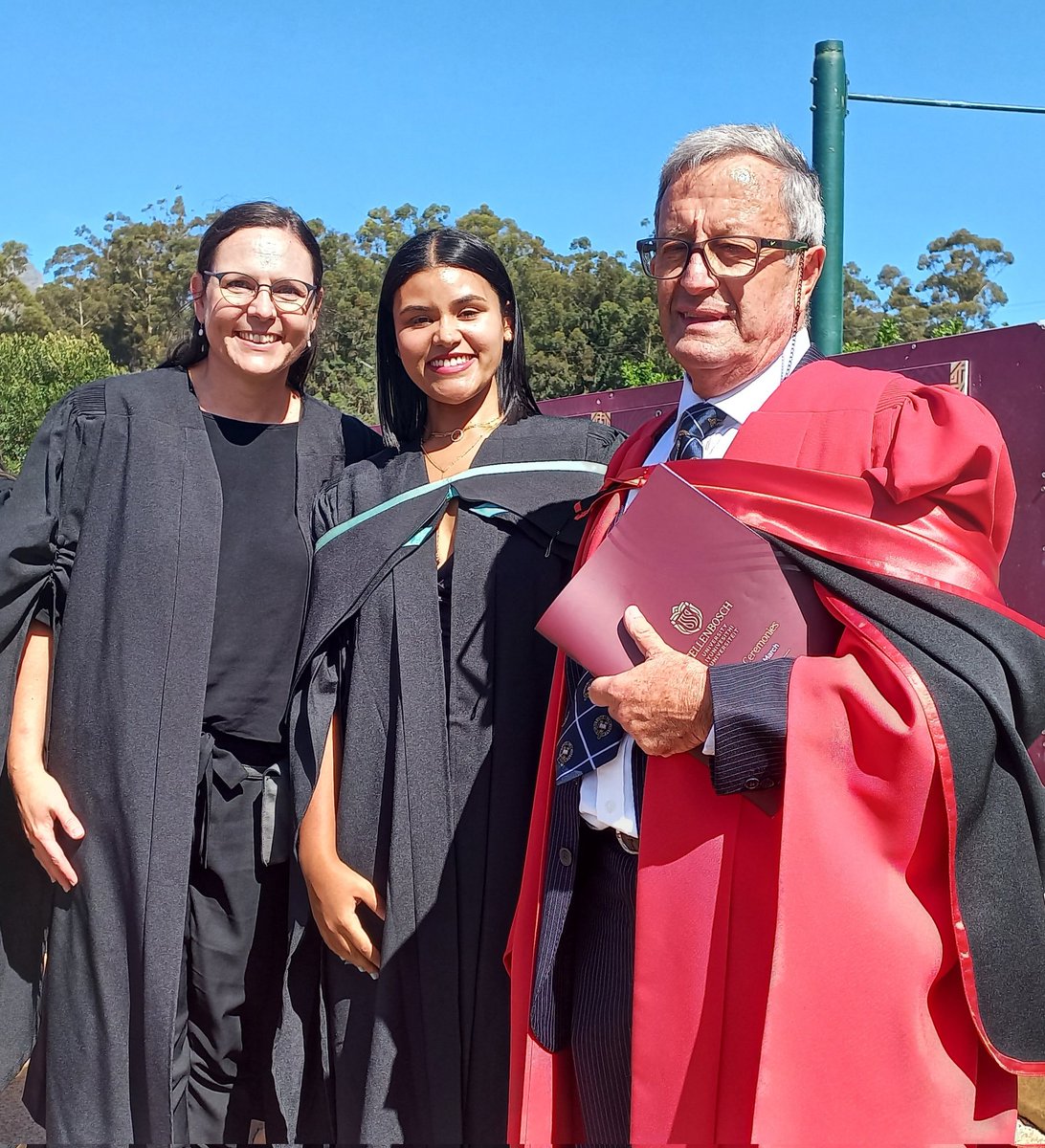 Congratulations, Stacey Engel! MSc Cum Laude. We're so very proud of you! @SuImmunology <a href="/SUhealthsci/">SU, Faculty of Medicine and Health Sciences</a> <a href="/SuMBHG/">Division of Molecular Biology and Human Genetics</a> #graduation2023