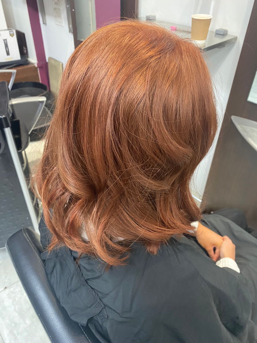 lazaroubrothers's tweet image. This before looks lovely but the after will knock you ‘red’ #beautifulred #naturaltones #lazaroubirchgrove #samanthastylistlazaroubirchgrove