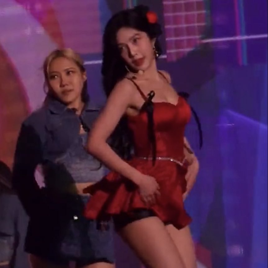 joyloopss's tweet photo. wake up everybody bing bing joy fancam 2023 vers just dropped!  https://t.co/bcNphvZHOX