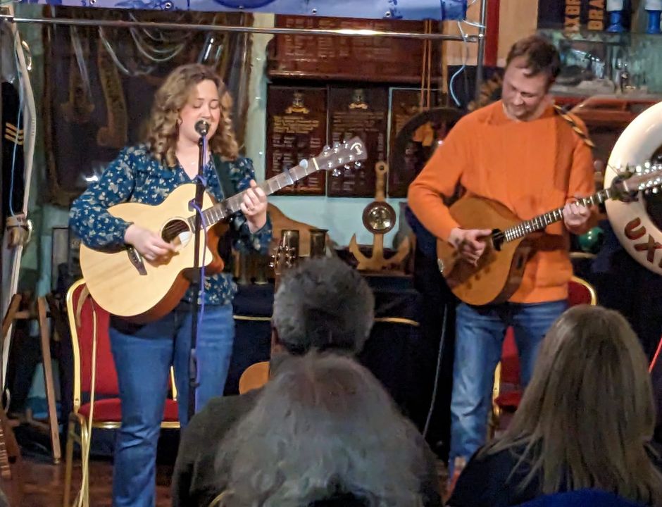 eFolkie1's tweet photo. I can never resist a dulcimer so had my first visit to @uxbridgefolk to see @kimlowings. Added bonus that the fab @MusicMoylan was support. It's a tricky journey but I suspect I will be back. https://t.co/w7Sy3tMEhO