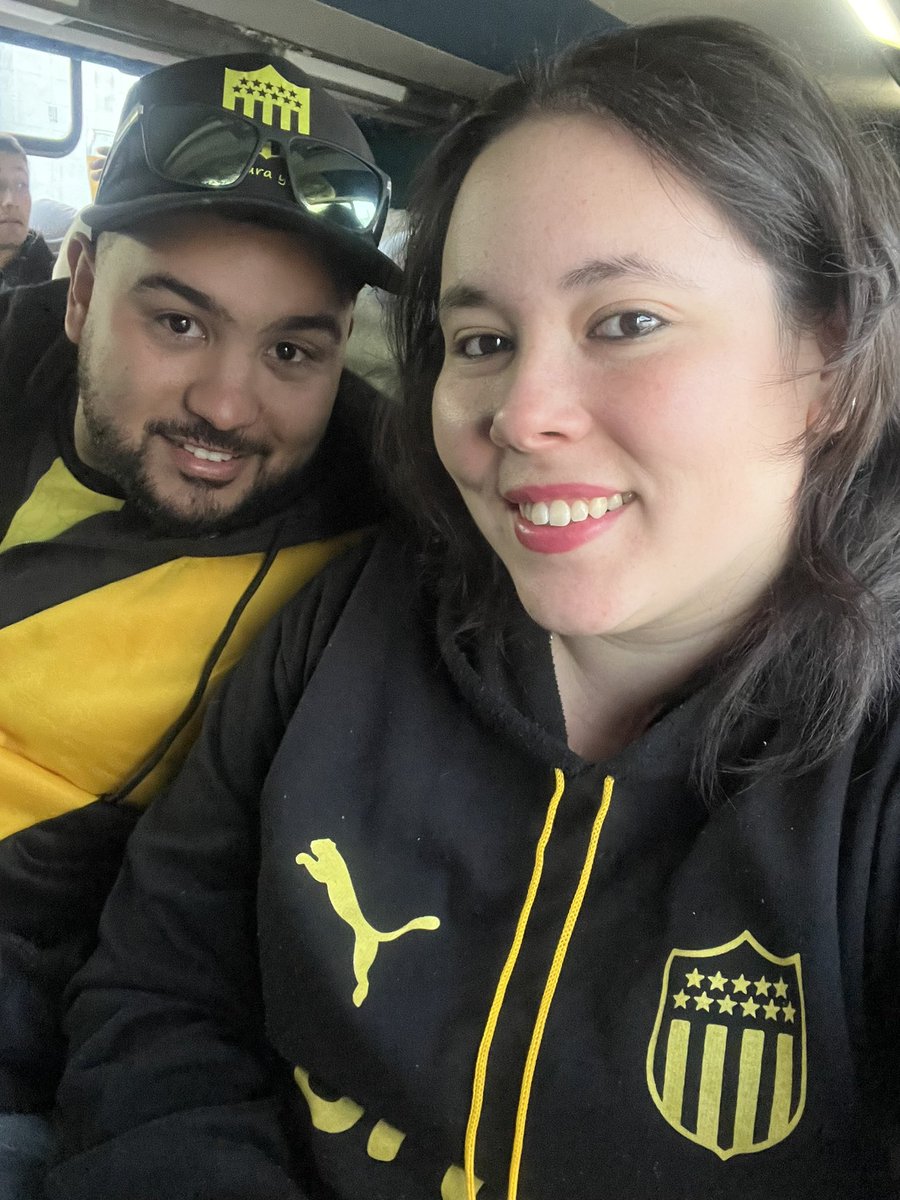 No estamos nos fuimos a ver al más grande 💛🖤💛🖤
#tesigomanya