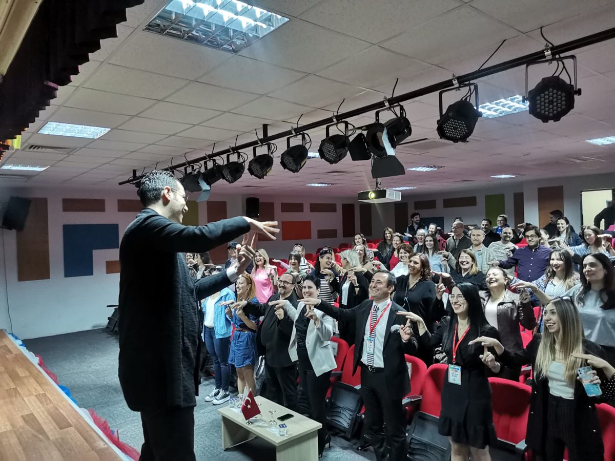 BuketAdiguler's tweet photo. Doç. Dr. Yavuz Samur “Oyun Dostu Okul &amp; Oyun Dostu Ebeveyn” konulu seminerde Balıkesir Kampüsü veli ve Öğrt ile bir araya geldi.teşekkürler @YavuzSamur hocam.
📍Balıkesir Kampüsü
@EnverYucel @dagozlem @ozgeeasln @Savas_BOYAR @BlkBahcesehir https://t.co/jTHzAW4WzU