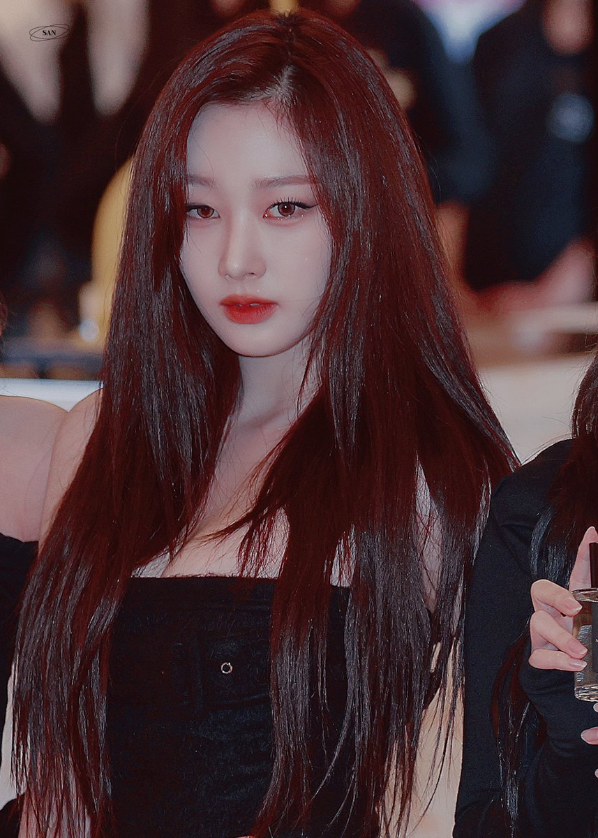 SAN0502_'s tweet photo. 221118 #지젤 #GISELLE
#AprilFoolsDay #만우절

핫걸,, https://t.co/8dHZDj1nlt