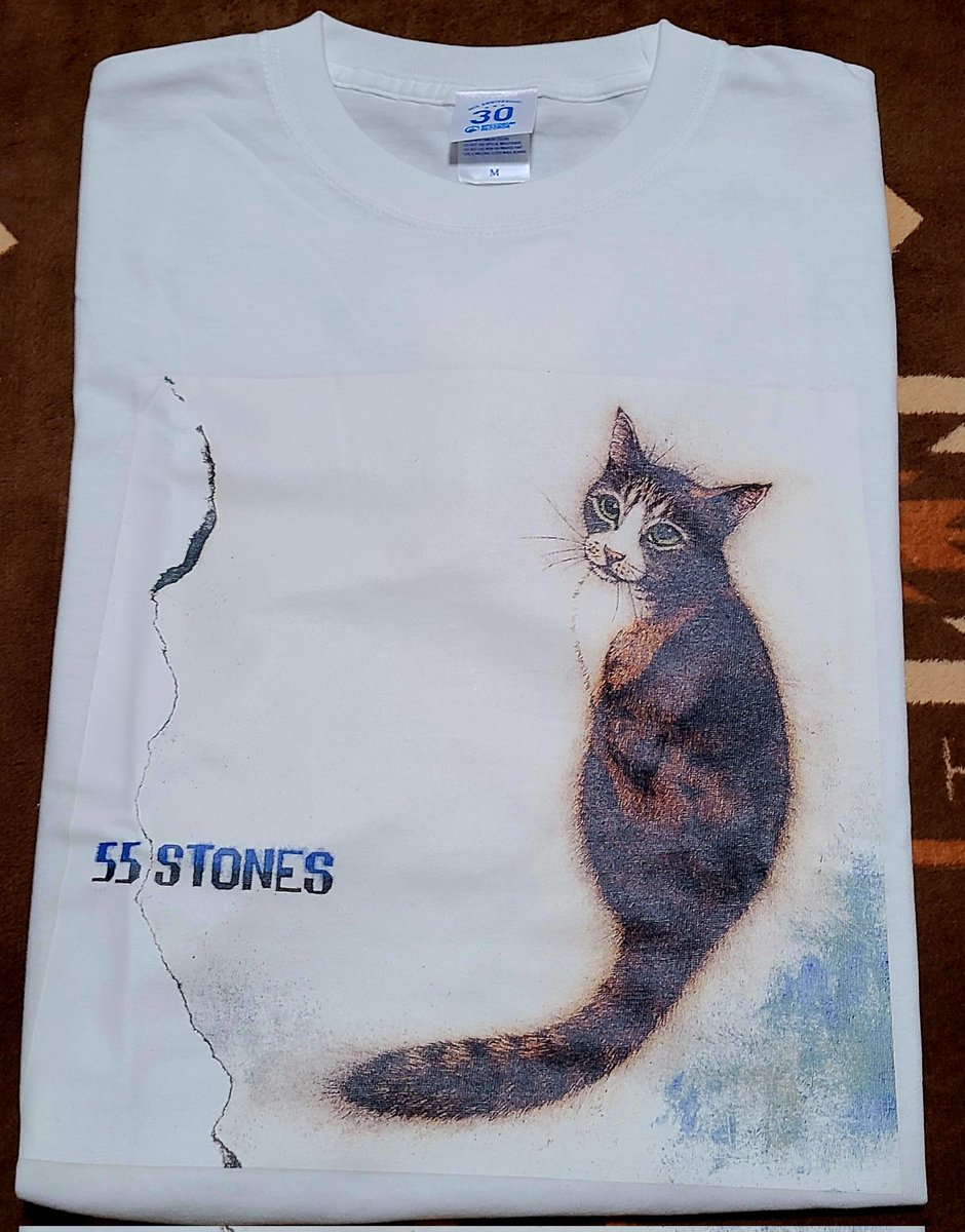 04_HANA's tweet photo. 出番と共に
ビクターロック祭りTシャツが届いた(笑)
タイミング悪いのか良いのか?😂
やっぱりこのジャケ好き❤️
#斉藤和義
#55STONES
#坂本千明 https://t.co/bY6FfCwkQf