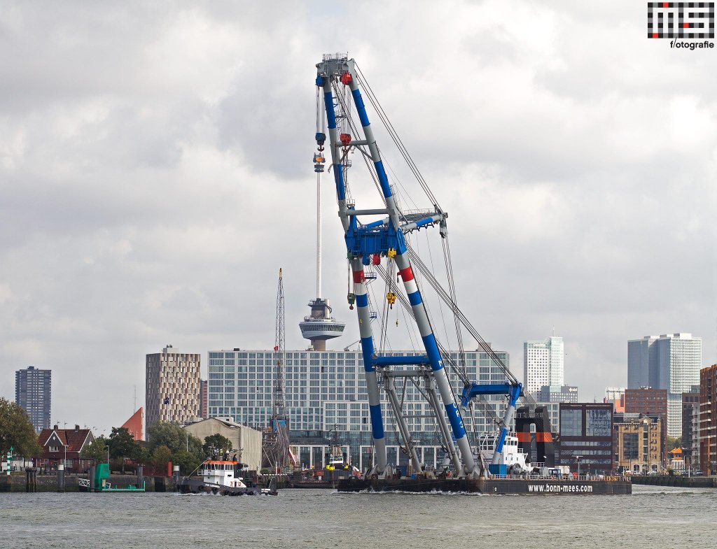 marcvanderstelt's tweet photo. De #Matador3 van @BonnMees is vandaag begonnen met het uitrekken van de @Euromast010 i.v.m. alle nieuwe hoge gebouwen in de stad #toren #wieisdehoogste #torenverlenging
Meer op: https://t.co/NZHAwkj6ub https://t.co/rJQ9OOTizP