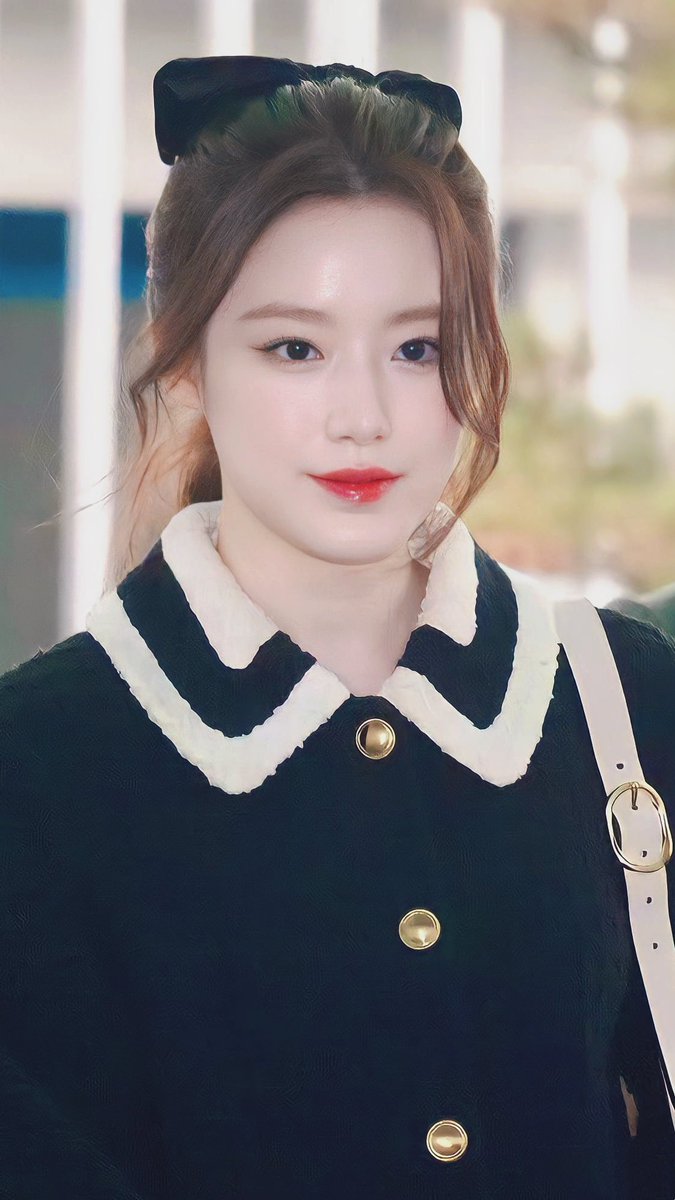 Shu0106_'s tweet photo. 💛🫧
#SHUHUA #슈화 #舒華 #GIDLE #여자아이들 https://t.co/7d99gqBBex