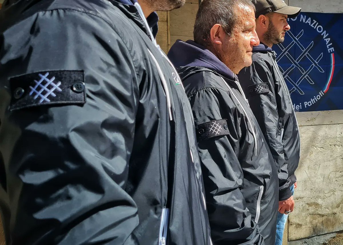 mnromagna's tweet photo. Un altro sabato di militanza per gli attivisti riminesi del Movimento Nazionale - La Rete dei Patrioti che questa mattina erano presenti lungo il corso principale del centro storico per proseguire l'attività informativa sui principali punti del manifesto politico. https://t.co/bXcbWhOnVB