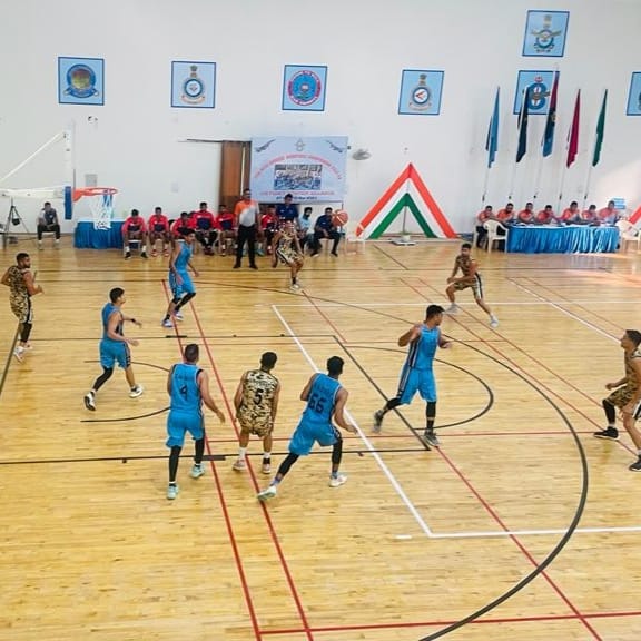 IN_INSShivaji's tweet photo. Congratulations INDIAN NAVY basketball team stationed @IN_INSShivaji for bringing back the tri-services basketball trophy.
#KheloIndia
#Fitnavy
#StrongNavy
#sports
#basketball
@PRODefPune
@Tri_Service
@IndiannavyMedia
@IN_HQSNC https://t.co/FZJESal2rU