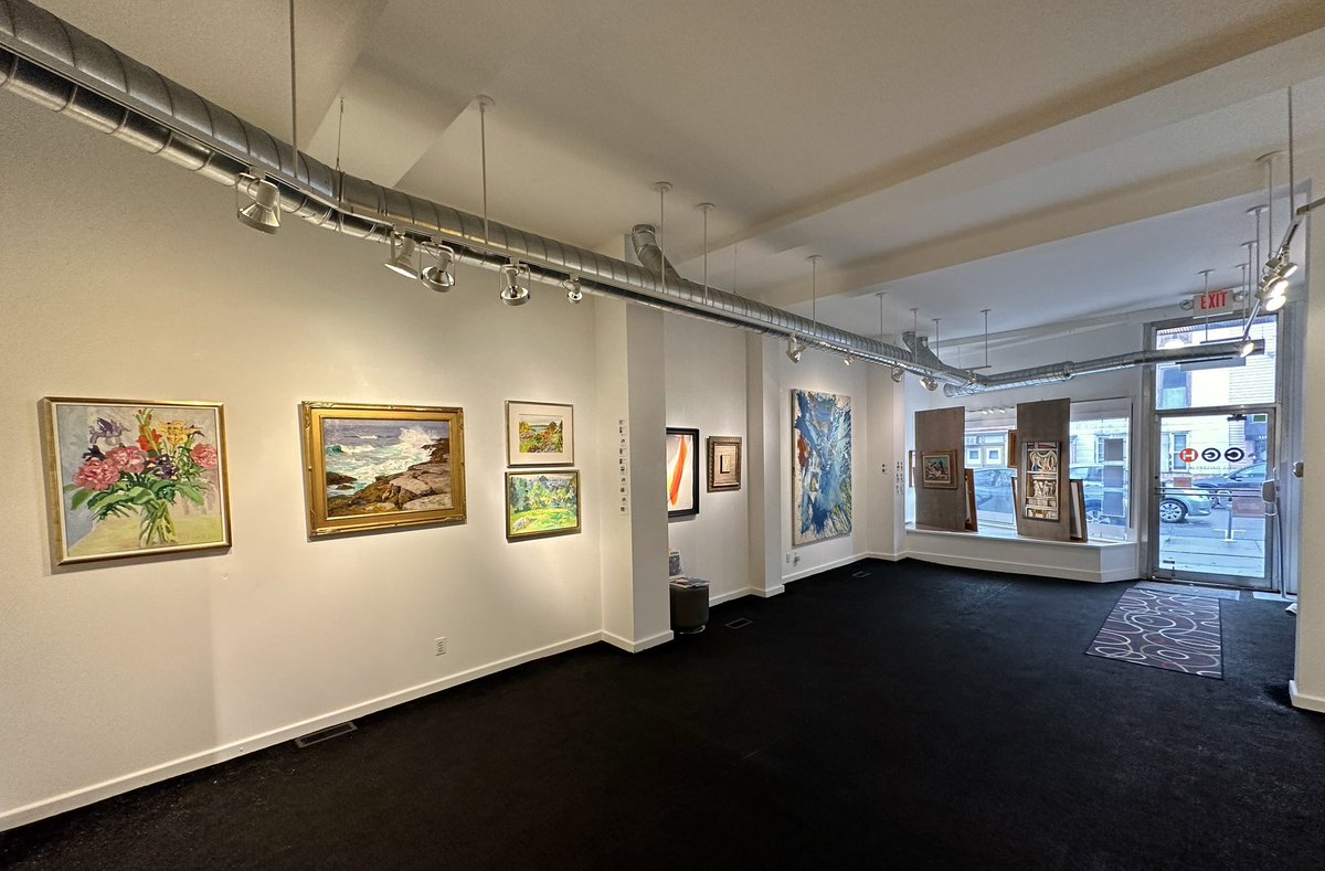 TheCaldGall's tweet photo. Rainy ☔️ Saturday’s in Hudson are always a good time to visit. Warm coffee and soul warming art… https://t.co/dAzeqkgOiT