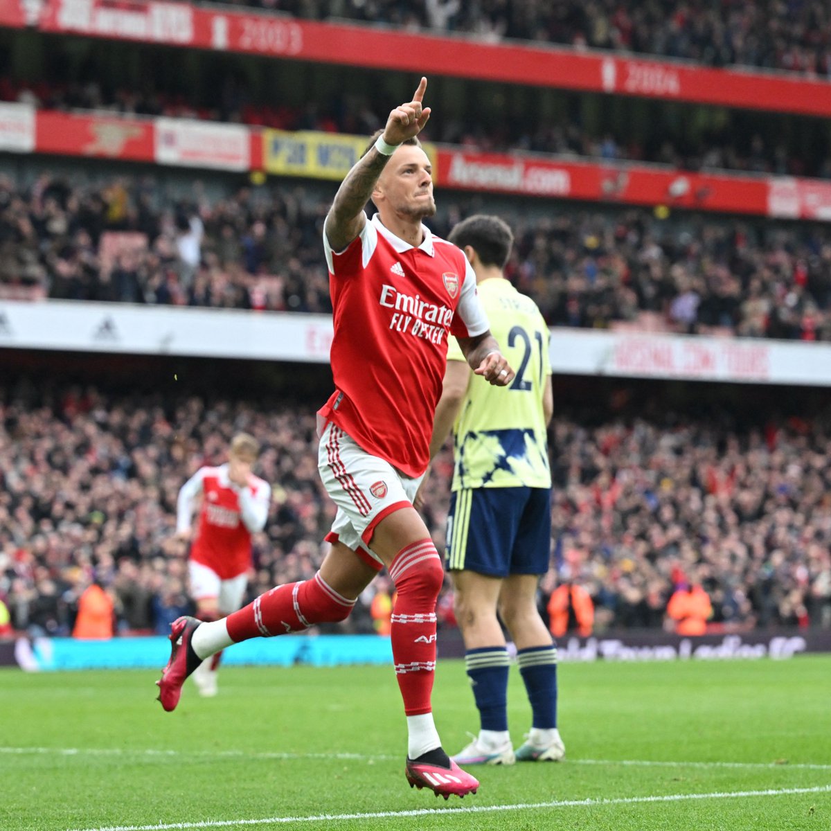 Arsenal's tweet photo. A second goal in the famous red and white ❤️ https://t.co/a6tCmncjAe