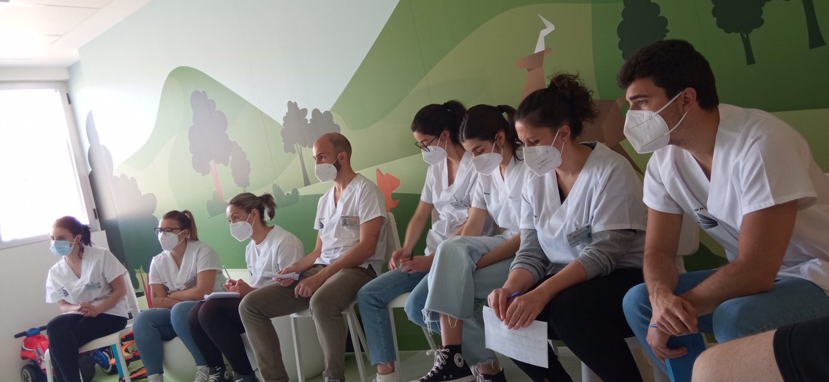 CIP_FP_Batoi's tweet photo. Visita als serveis de Maternitat, paritoris, pediatria i neonatologia 

https://t.co/j43RmIj6KB 

#formacioprofessional #batoifpinnova https://t.co/jUY3l549XE