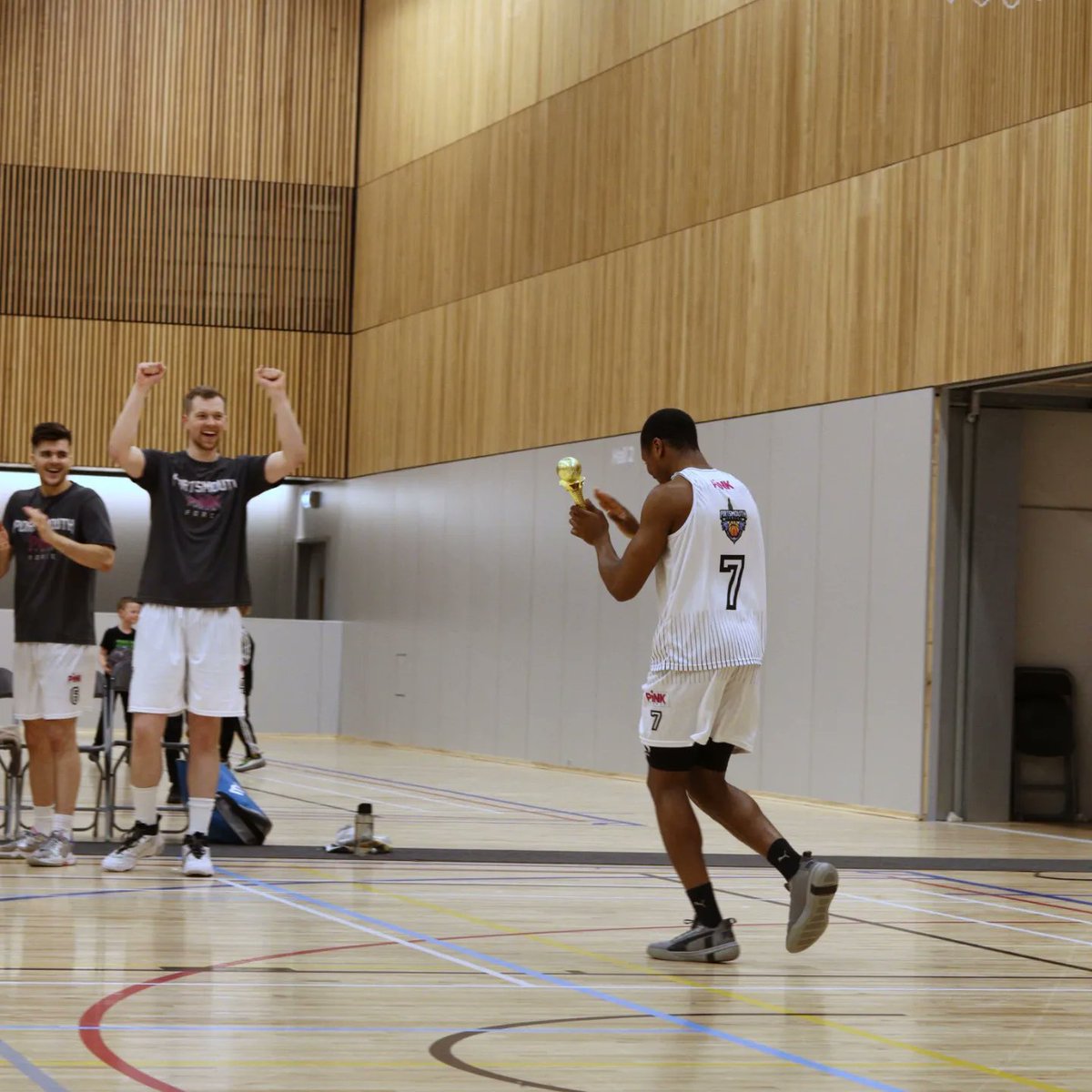 Congratulations to Simon Olanipekun for receiving the MVP of the Portsmouth Force!

#englandbasketball #teampompey #teamforce #mvpbasketball