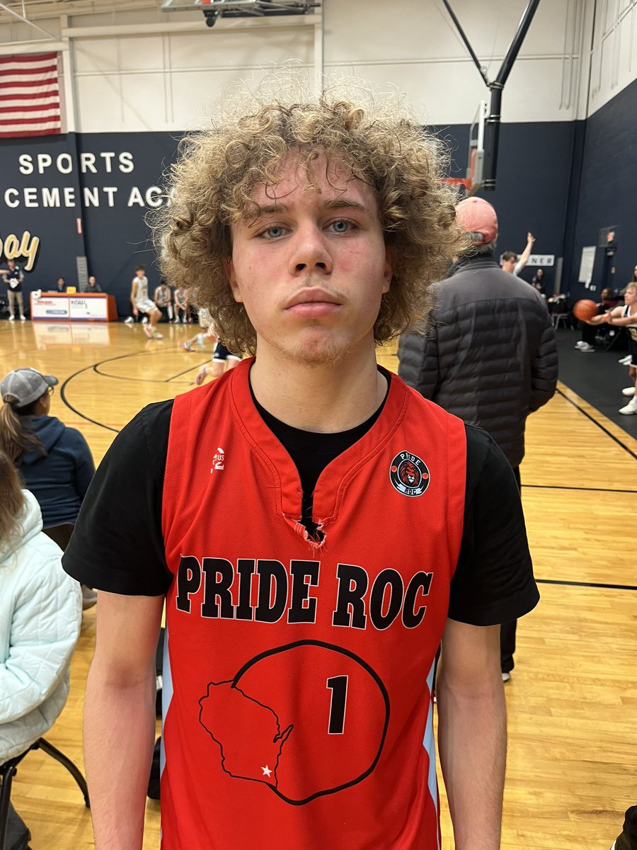 🚨Top Performer🚨

2024 6’2” G Michael Bowen led <a href="/PrideRocBball/">Pride Roc AAU 🏀</a> - Dart with 19pts in their win over <a href="/TeamOT00/">Team OT</a>.

#TheROCK