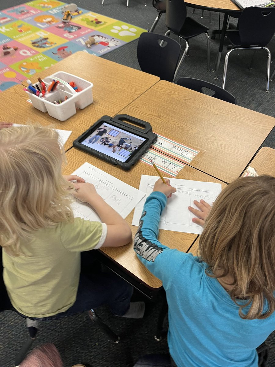 schoolwithstew's tweet photo. We are loving our social studies inquiry about jobs in our community! I love getting to see my students investigate and work collaboratively! @allenelem https://t.co/HJqBrIPbDZ
