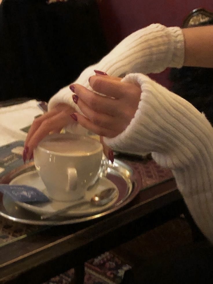 Cozy coffee dates ☕