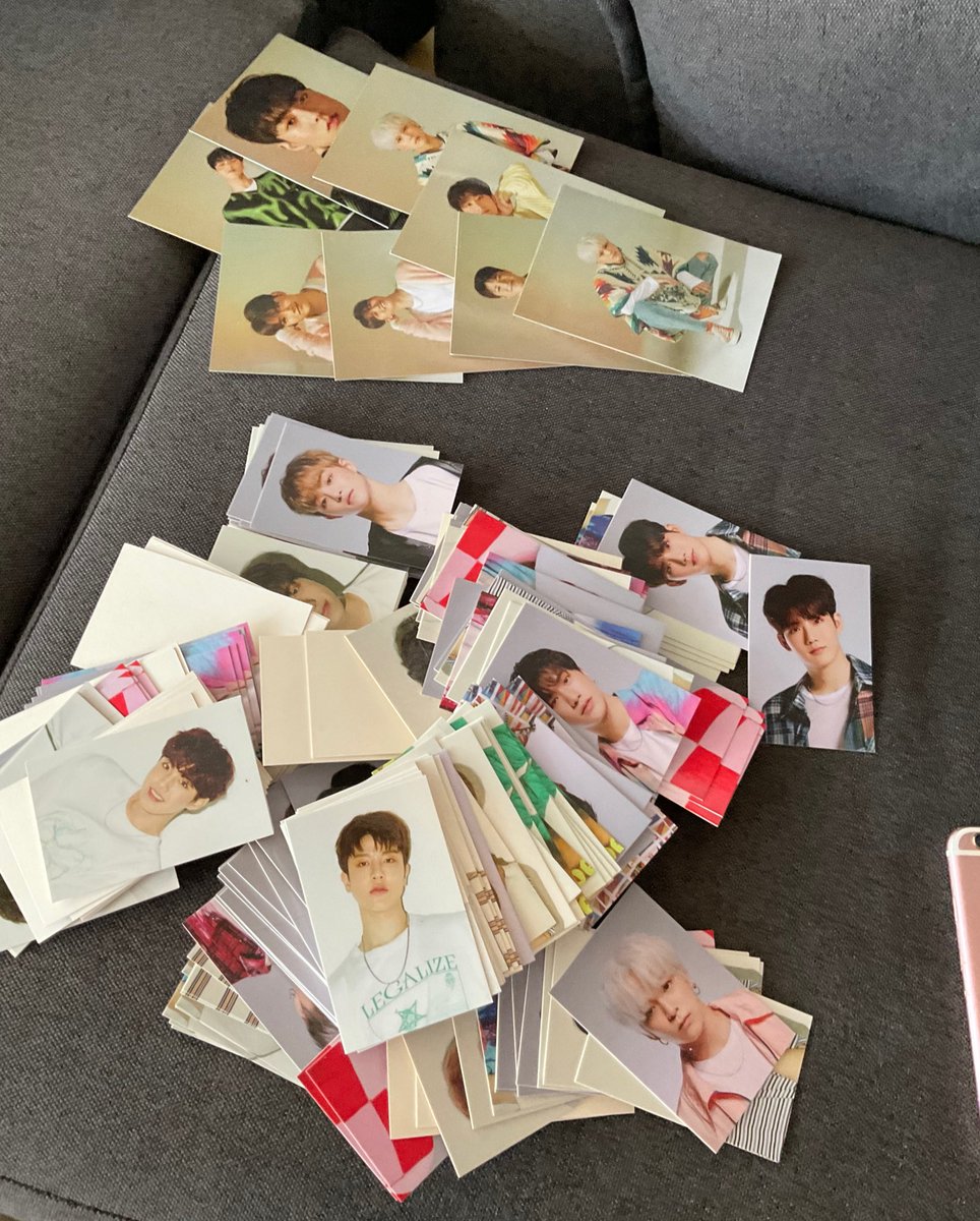 bibibi11_'s tweet photo. ฝากรีด้วยนะคับ🥺 ยังขายไม่ได้เลย 

ขายการ์ด อฟช แท้ ใบละ 5฿ 10฿
   หรือแล้วแต่จะให้กี่บาทก็ได้ค่ะ 

มีหลายเมม จ่ายสด��น้าคอน 
คีริง 100฿ ซองใส่การ์ด แฟ้มใส่การ์ด 120
ของแท้ official ขายอยู่ตรงทางออกคอนนะคะ 

ซื้อเยอะแถมได้นะคะ 

#TREASURE_hello_in_bangkok
#TREASURE_HELLO_ASIA_TOUR https://t.co/3cbwTFTlD1