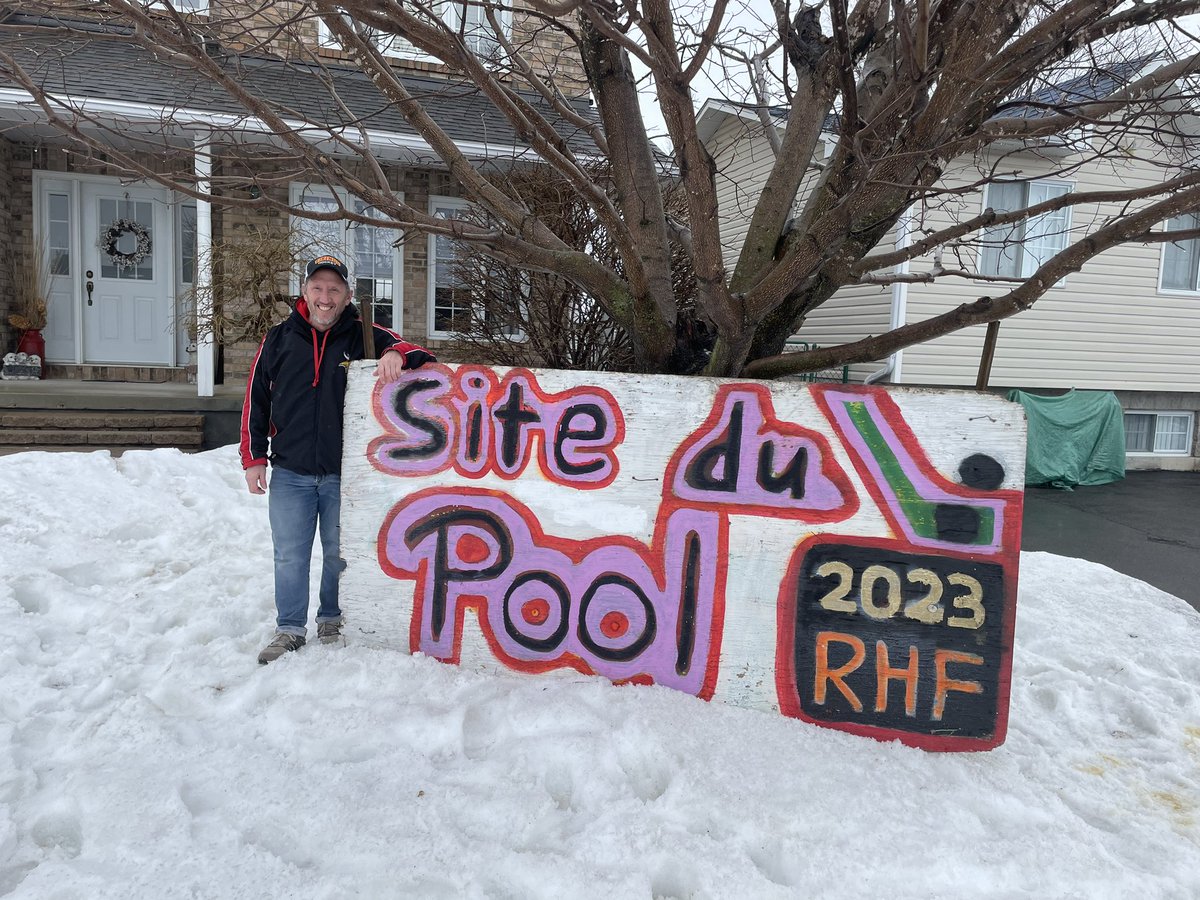 pacer93's tweet photo. @jfplante_Droit Le coach des Vikings accueillera ses chums pour le pool annuel de hockey Rocky Hill Farm. https://t.co/umUIofdWEG