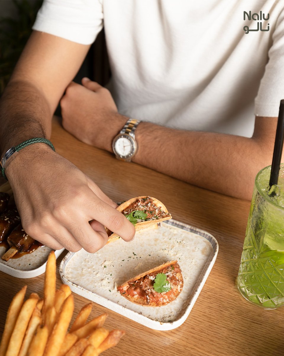 KsaNalu's tweet photo. Somewhere out there, there’s a taco thinking about you too.

مو أنت وحدك اللي تفكر فيه، تاكو نالو يفكر فيك كمان

#جدة  #مطاعم_جدة https://t.co/gVrfXxCivT