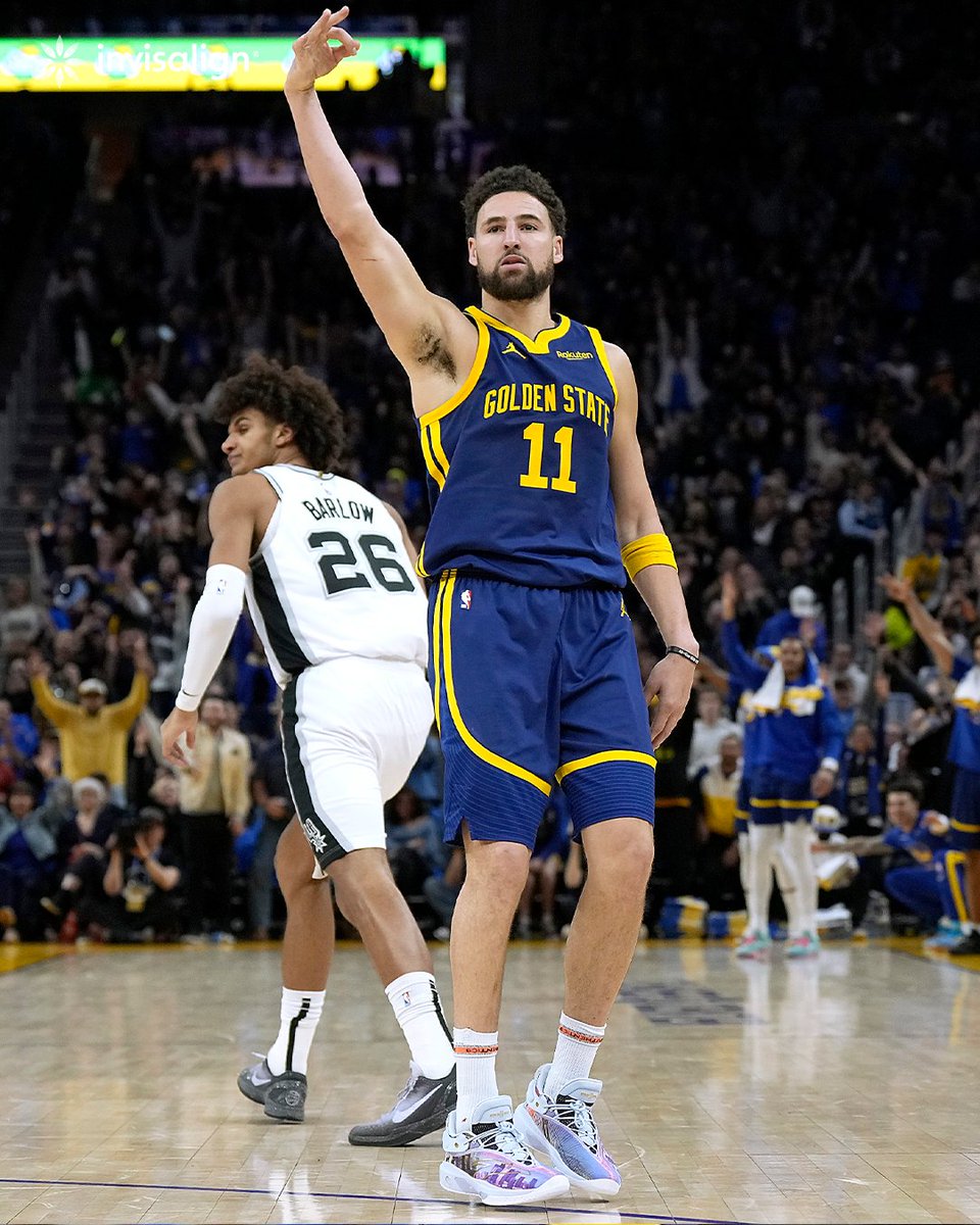 MexicanWarriorr's tweet photo. Klay Thompson está a solo 25 triples de superar a Jamal Crawford en el puesto 10 de todos los tiempos en la NBA.
Y esta a 45 de Lebron James para superarlo en el puesto 9.
#nbaleyends https://t.co/wvMjzYQa0i