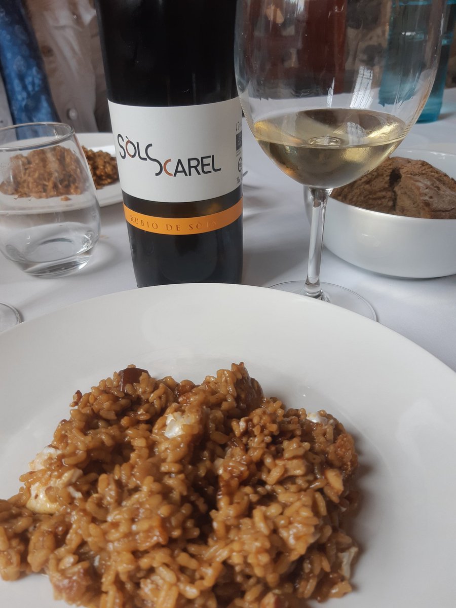 juditsogassanch's tweet photo. 🥂 Avui toca SolsXarel a topeee 🥂🤠💜💚 #RubiodeSols #SolsXarel #vi #XAREL #catvi #organic #nature #ecologic #arroç #cuinaivi #wine @DonesMonRural @cuinacat @enolegs @cuinacat @cuinacatalana https://t.co/8o7BEtuGio