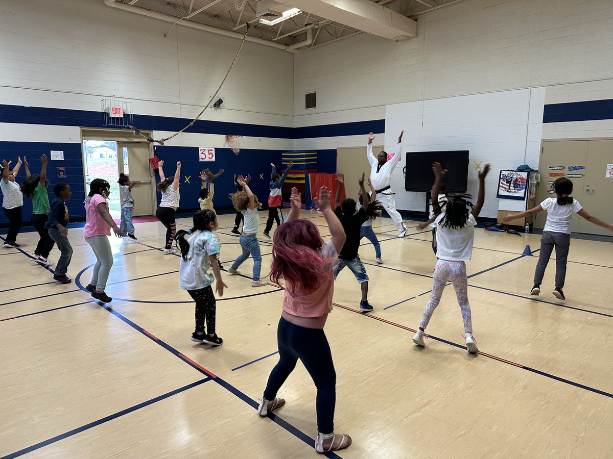 RichmondDrive's tweet photo. Career Day 
Thank you Rock Hill Community for your support 
#rdesthedrive #rocksolid #rockhillschools @RockHillSchools https://t.co/4Y1GvZdJfa