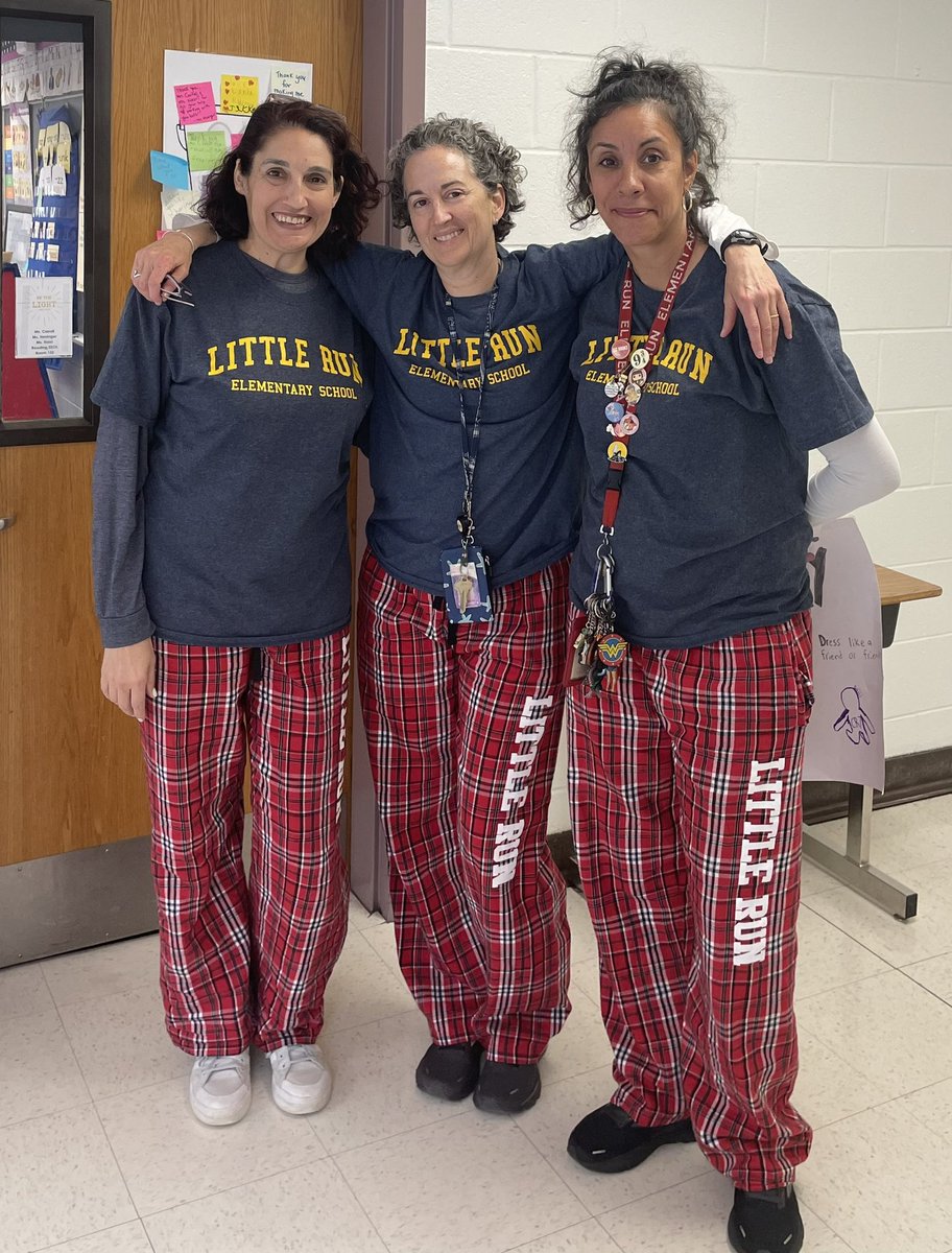 Andrea (@the_mrs_carroll) on Twitter photo So lucky to work with amazing colleagues! Happy Spring Break!
<a href="/LRESroadrunners/">Little Run ES</a> <a href="/FCPSR5/">FCPS Region5</a> So lucky to work with amazing colleagues! Happy Spring Break!
<a href="/LRESroadrunners/">Little Run ES</a> <a href="/FCPSR5/">FCPS Region5</a>