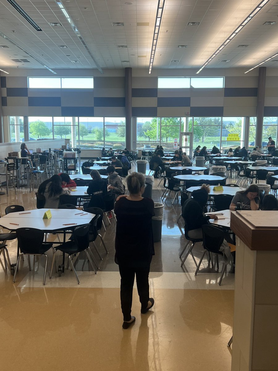 CT_APUSH's tweet photo. AP Mock Exams are underway! We had a great turnout for our first Saturday session of the month. #GettingItDone #GetThose3s4s5s https://t.co/PkLSVbkU1g