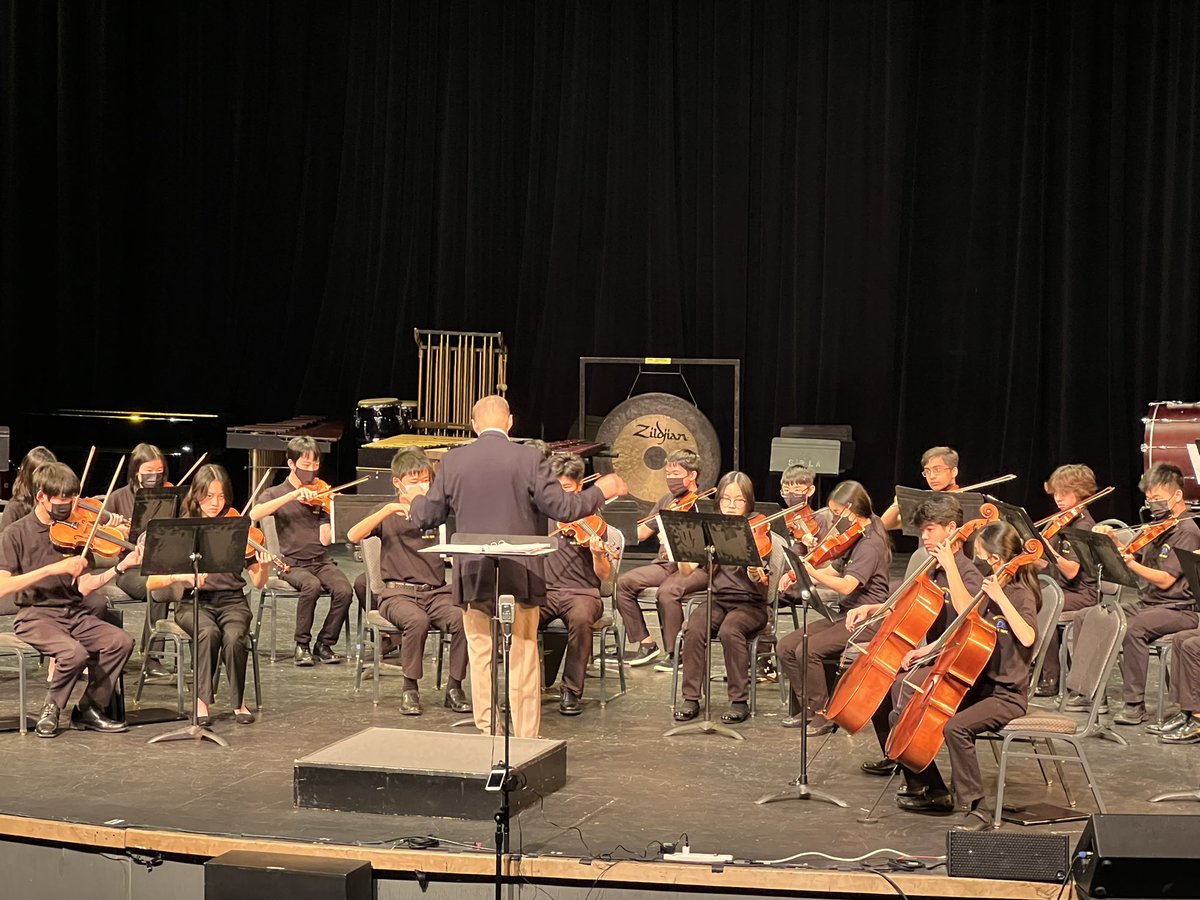 An early morning performance for Sierramont’s Advanced Orchestra at the Heritage Music Festival in SoCal. Wonderful clinic afterward. #VAPA #SparrtanPride #BUSDpride