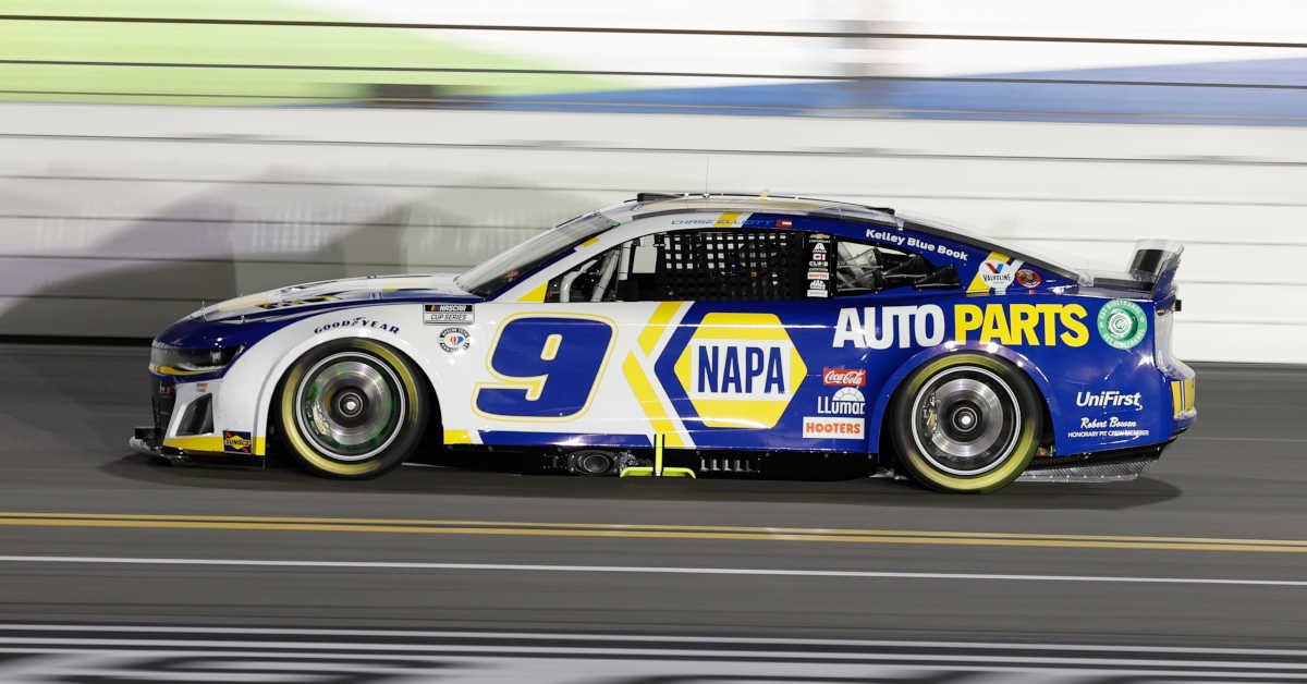 BlackFlagMatter's tweet photo. BREAKING: Dale Earnhardt Jr is coming out of retirement to drive the NAPA 9 until Chase Elliott returns! https://t.co/SqIe6q5402