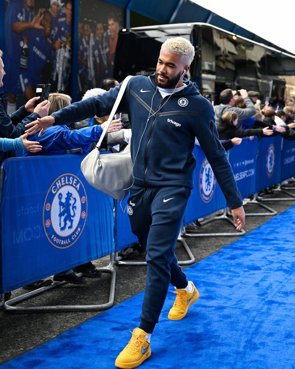 ChelseaFC's tweet photo. Team news comes next! 👱

#CheAvl https://t.co/heCzgMeQmw