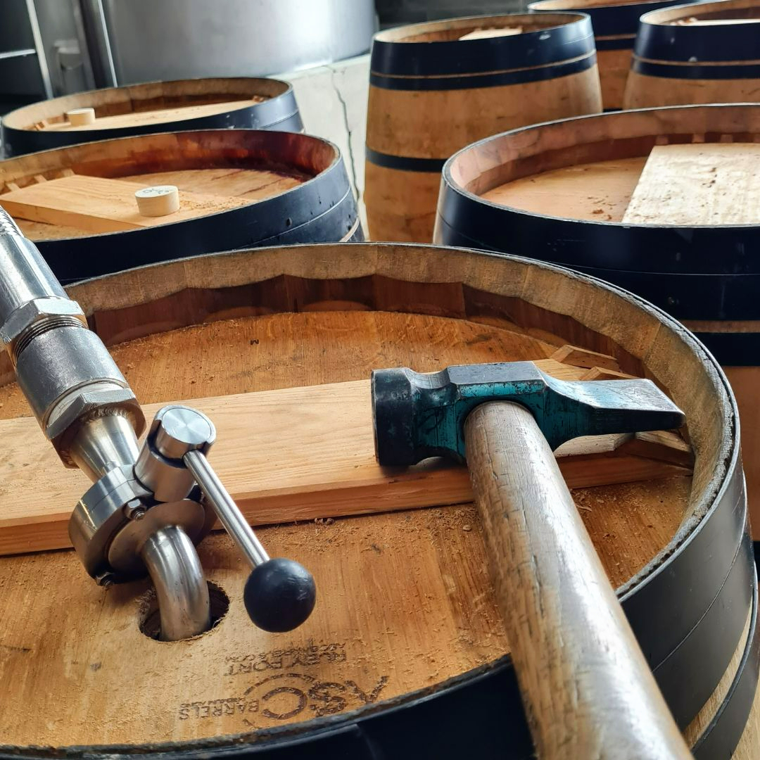 Boanndistillery's tweet photo. We received some beautiful Ruby Port casks from @asc.barrels today and quickly got around to filling them with our award-winning new make 🥃
#boanndistillery #ascbarrels #rubyport #portcasks #potstill #singlepotstill #potstillwhiskey #irishwhiskey #whiskey #independent https://t.co/xE16mOrTrf