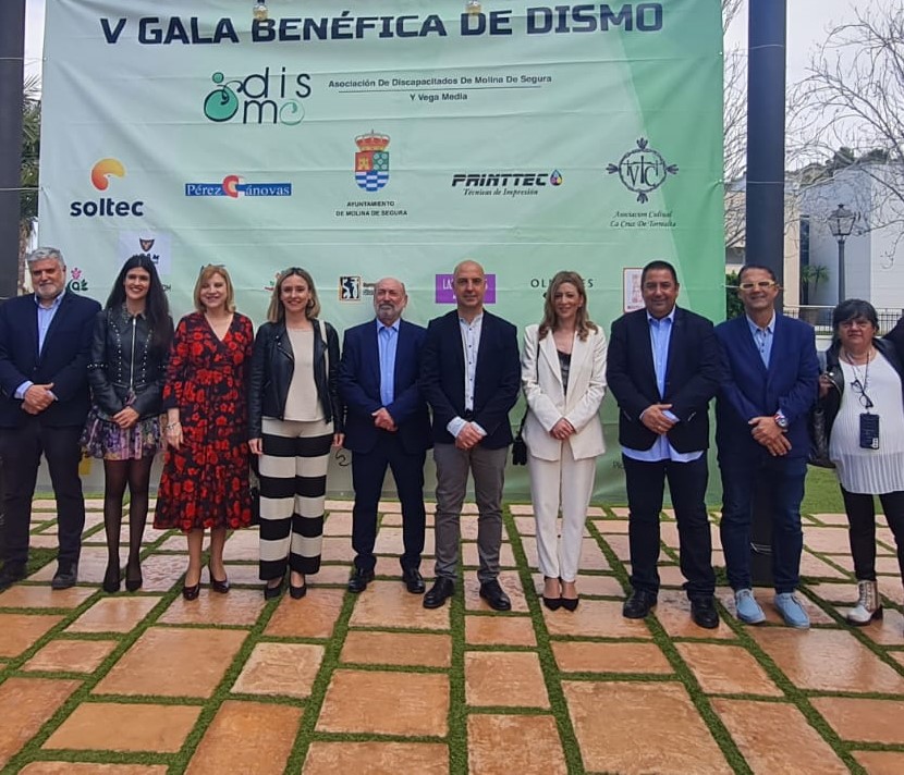CantEliseo's tweet photo. En la comida benéfica organizada por #DISMO donde se ha hecho entrega de los premios solidarios, muchas gracias por vuestro trabajo incansable sois un gran referente en nuestro municipio. https://t.co/K94SQ3ejVQ