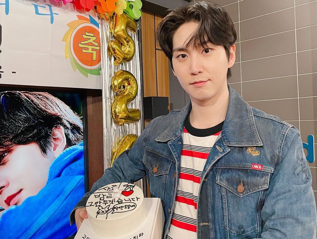 heartyanxn's tweet photo. ebs fm staff, thank your for taking care of our shinwon ^^ https://t.co/MsEhaL0l1R