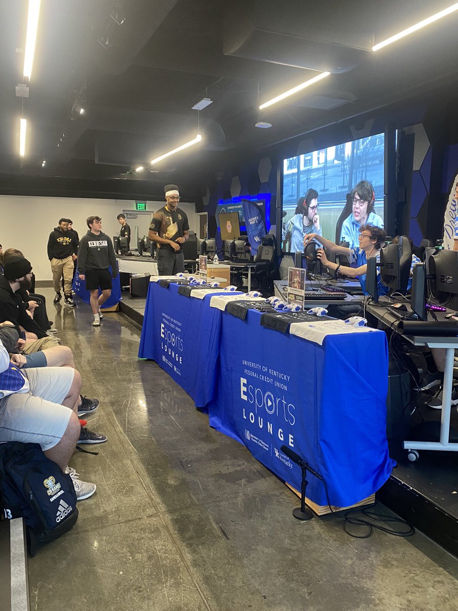 AmuseOverwatch's tweet image. Congratulations on the W @UKYOverwatch cant wait to see this team dominate the collegiate UKY LAN  invitational