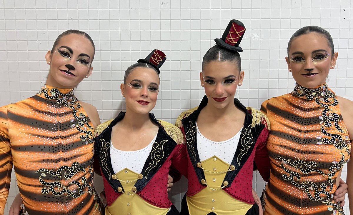 PATordera's tweet photo. Equipo concentrado y a punto de salir a la pista 👏🏻👏🏻 👏🏻👏🏻 #CuartetoJunior #CampeonatoEspañaShowJunior2023

@FedPatinaje #somPAT💙 #Edea @RadioTordera @showdelsesports @FCPatinatge @Aj_Tordera @onamaresme #EB #AGC @laxarxa @AutocarsBarrera @rompoda @WorldSkate_news #actitud https://t.co/eoTVlwirIH
