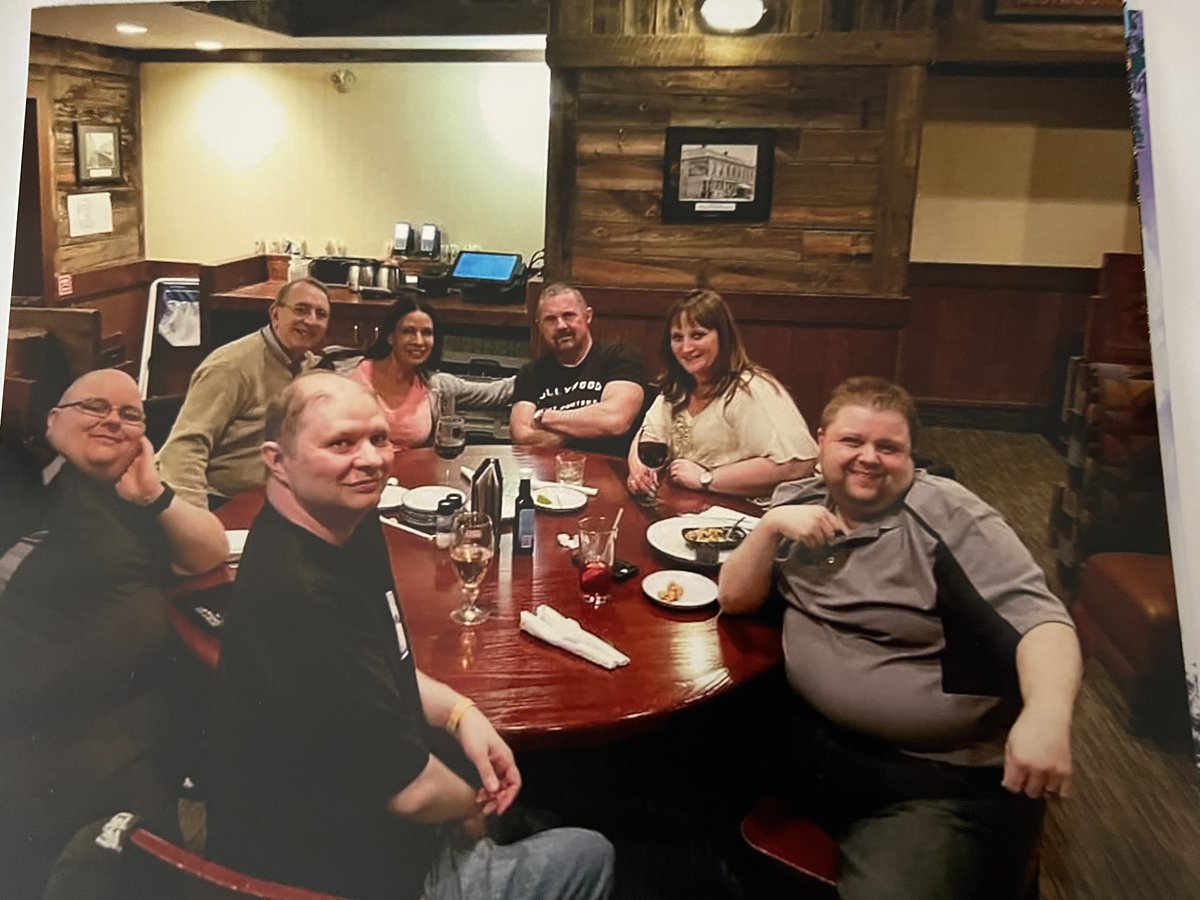 andro656's tweet photo. Memories from 2018 with @ScottCranny @SBlace_13 @ChristyCanyon11 @BillFromIraq @randman_74 @kanehodder1 #shockstock #redlobster #dinnerwithfriends #dinnerwithfamily https://t.co/B4VGoN9t1p