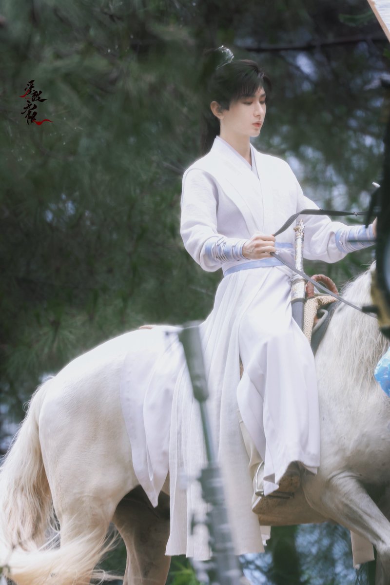 李相夷🐎

#ChengYi #MysteriousLotusCasebook,
#莲花楼 #成毅