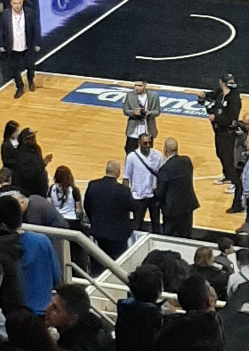 Mitsos_NBA_EL's tweet photo. COOKAMAN in the building! https://t.co/JwRzMcbNtP