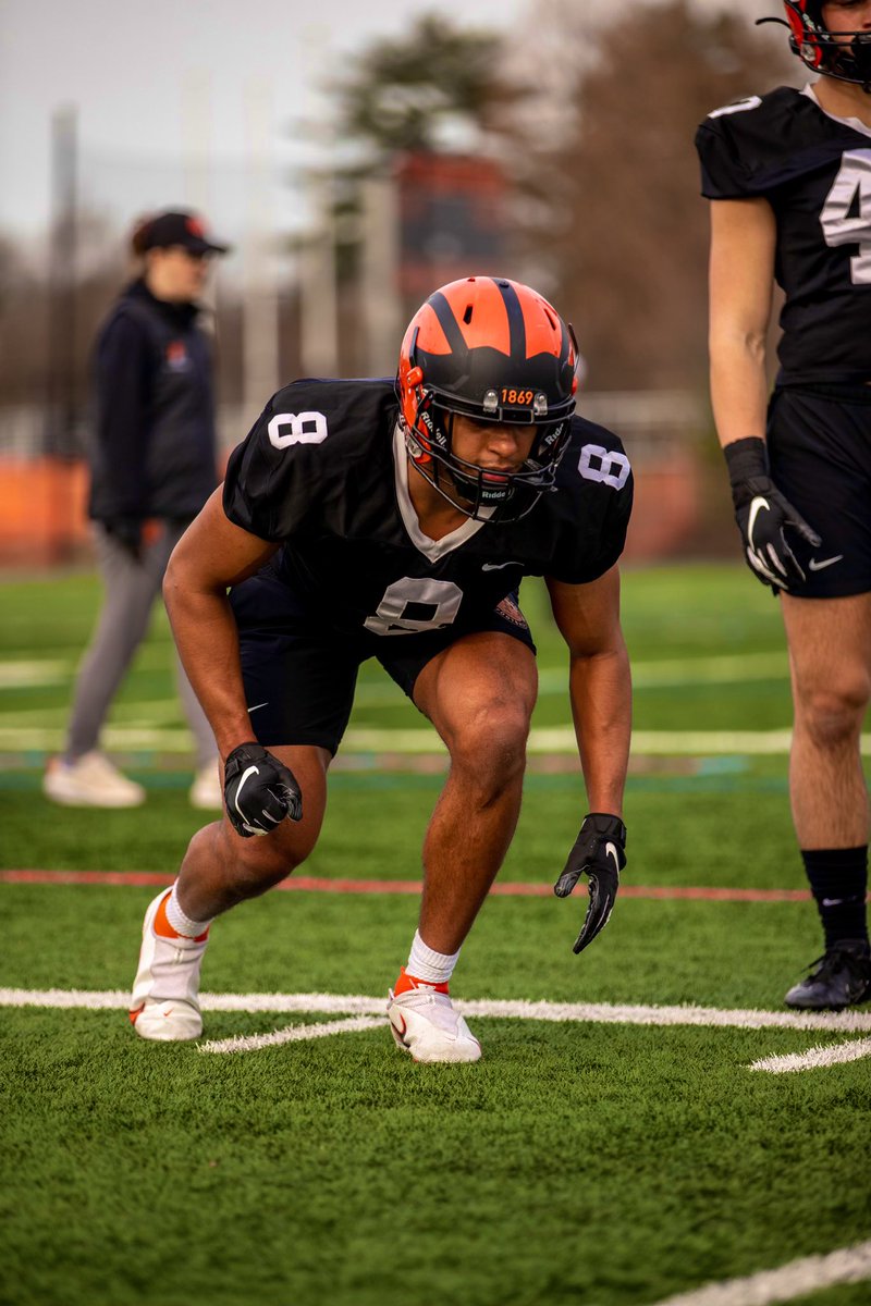 Coach_Mende's tweet photo. Spring ball in full swing
#RunAndSmash
#WinTheKeyGround https://t.co/mzs2eysvmQ