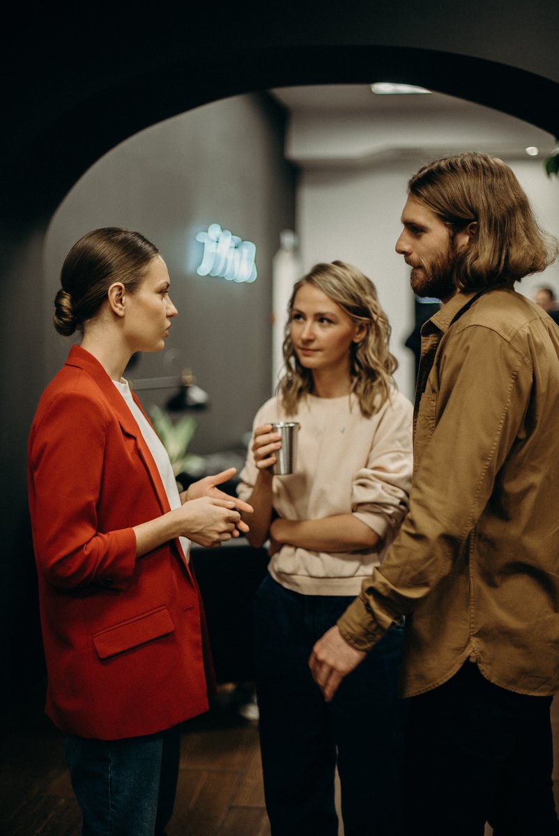 nevolane_space's tweet photo. Missing watercooler conversations? Nevolane Space allows for spontaneous conversations with your colleagues, strengthening company culture and improving team dynamics. #companyculture #virtualwatercooler
→ https://t.co/OceMdAoUV1 https://t.co/msDAGf5ell