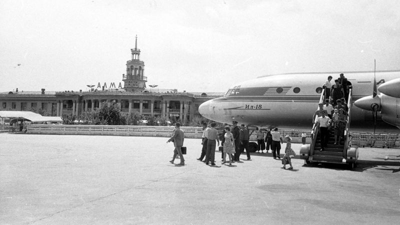 DestCentralAsia's tweet photo. On this day 80 years ago, #Kazakhstan’s Central State Archive of Film, Photo Documents &amp; Sound Recording was established in Almaty. This piece in @zakon_kz outlines the Archive’s history and features some great photos of Kazakh scenes in decades past.
https://t.co/qGcqG81nrh https://t.co/GyObE9Pmy4