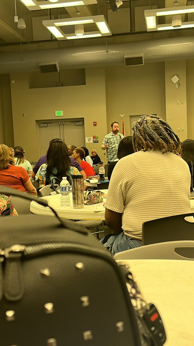 bookishkandi's tweet photo. If only every district in the state of Alabama had an @ezigbo_ behind them boosting summer programming! #tcslearns #tcssummerlearning @TCSBoardofEd https://t.co/leWzWSmx2X