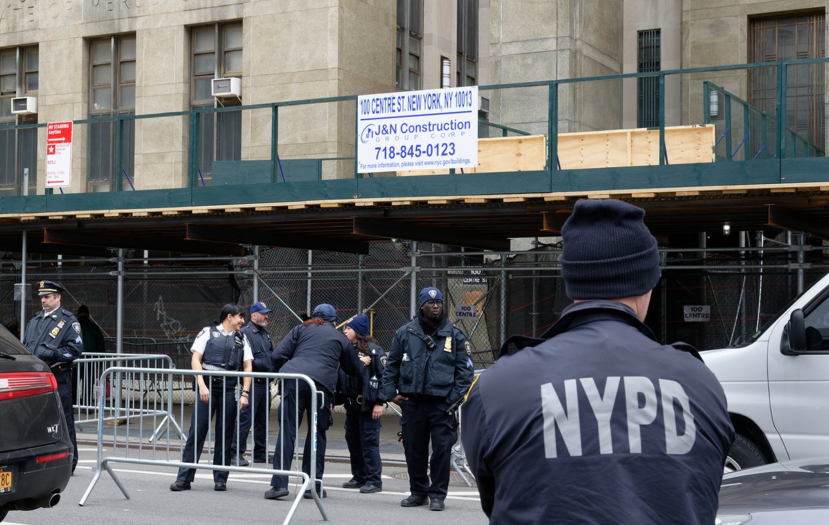 Tribeca Trib (@tribecatrib) on Twitter photo As Lower Manhattan awaits Trump, "We're ready for anything," says <a href="/NYPD1Pct/">NYPD 1st Precinct</a> commanding officer. bit.ly/40VdMGS As Lower Manhattan awaits Trump, "We're ready for anything," says <a href="/NYPD1Pct/">NYPD 1st Precinct</a> commanding officer. bit.ly/40VdMGS