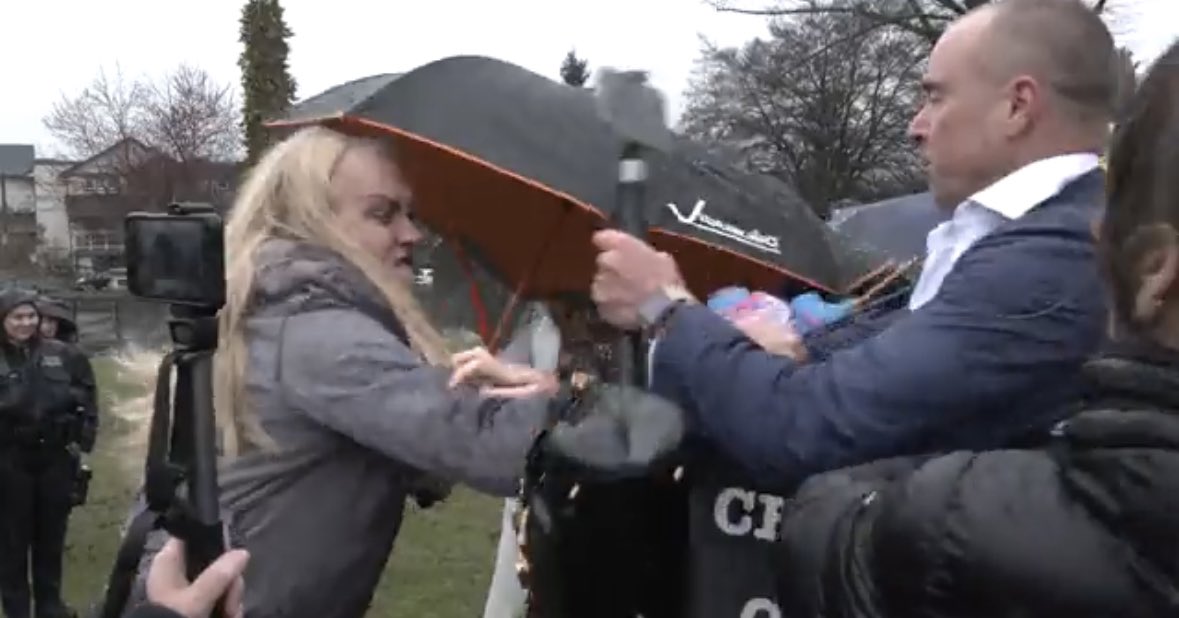 OliLondonTV's tweet photo. Being Trans Does Not Give you a Free Pass to Assault People that you don’t agree with. 

For #TransDayOfVisbility all the world saw was Trans activists using violence to try and push their agenda. 

It’s not a Human Rights Movement, it’s a Violent Cult! https://t.co/jjDkDD3oKn