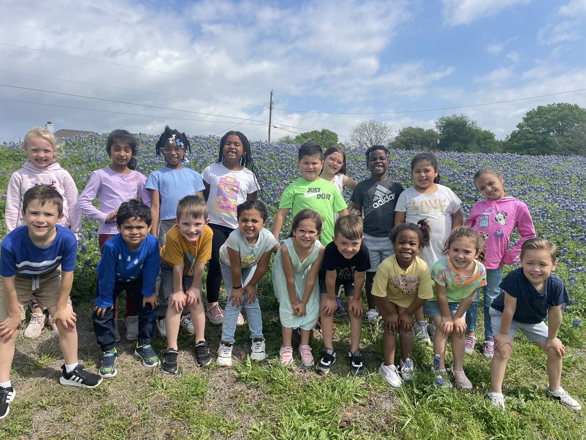 Spring has sprung <a href="/CastlemanCreek/">Castleman Creek Elem</a>! 💙