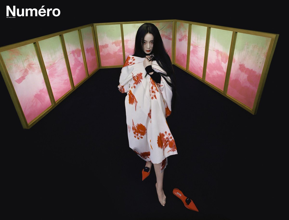 maigosia's tweet photo. a thread of c-fashion photographers to put on your radar 📸🧵

1. zeng wu

“zeng wu is known for this futuristic approach. a regular collaborator with top chinese fashion publications, he is often inspired by music, movies and “surreal moments in life.” 

https://t.co/4kHkv1Oydy https://t.co/ILetTWqsZ0